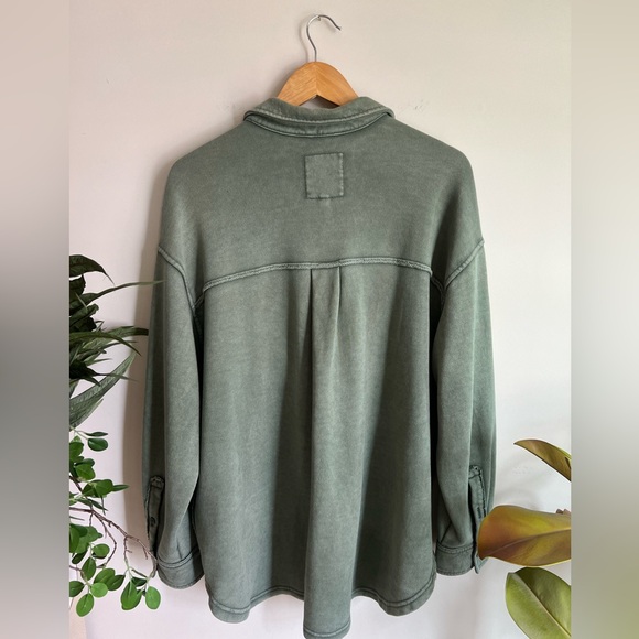 Sold Out NWOT Aerie LumberJane Fleece Oversized Button Down Green Size S - Picture 2 of 5